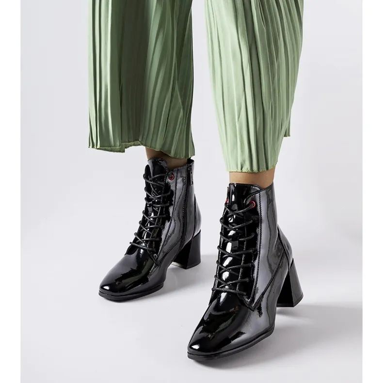 Bottines vernies noires de Vinceza le noir