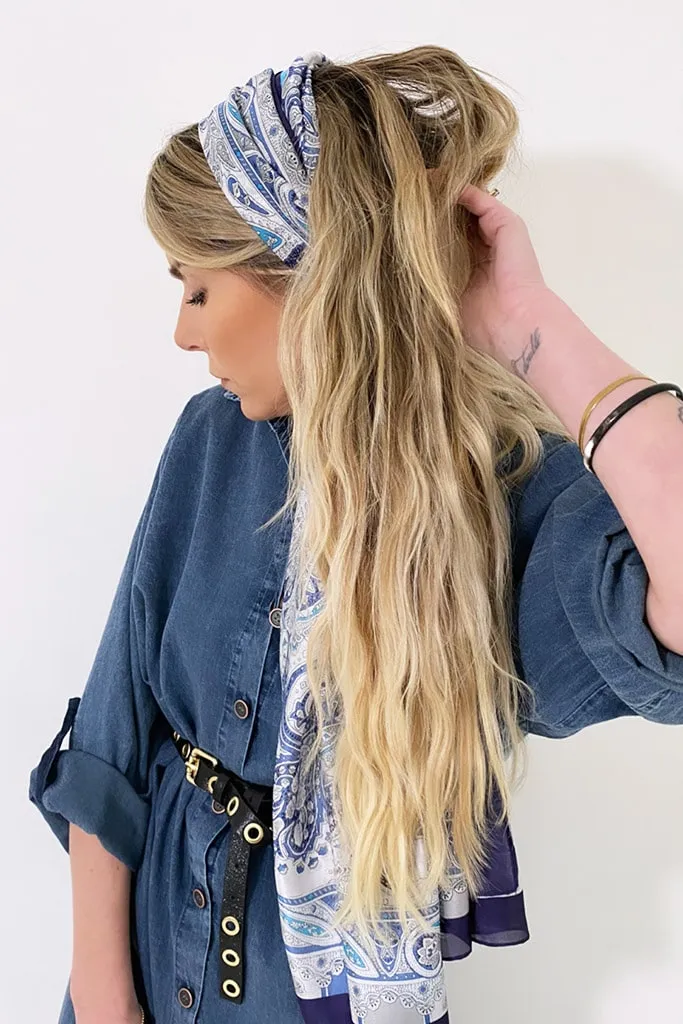 Foulard à motif bleu