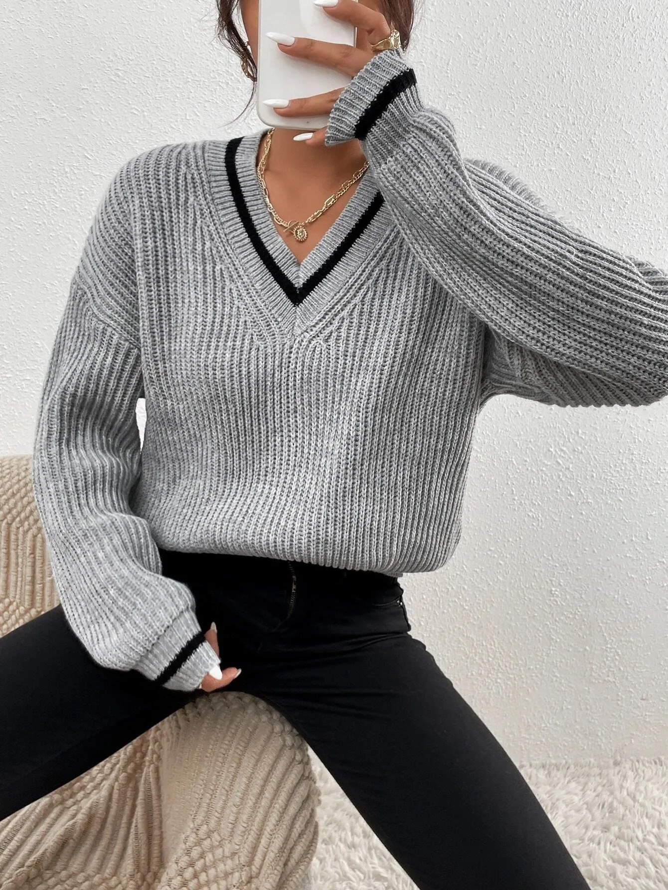 Pull à col en V et patchwork
